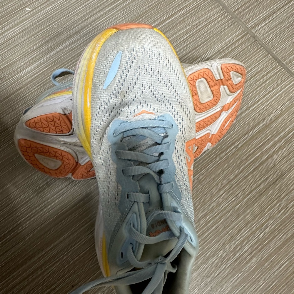 Women’s Hoka Bondi Sneakers